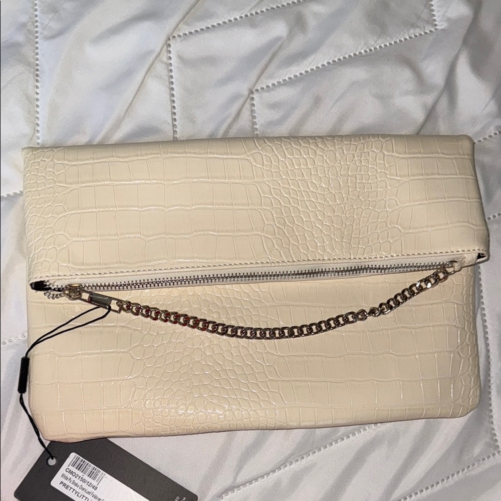 Oversized clutch